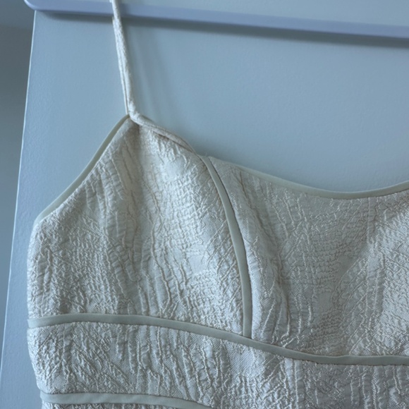 Brand new Alexis dress - Picture 4 of 4